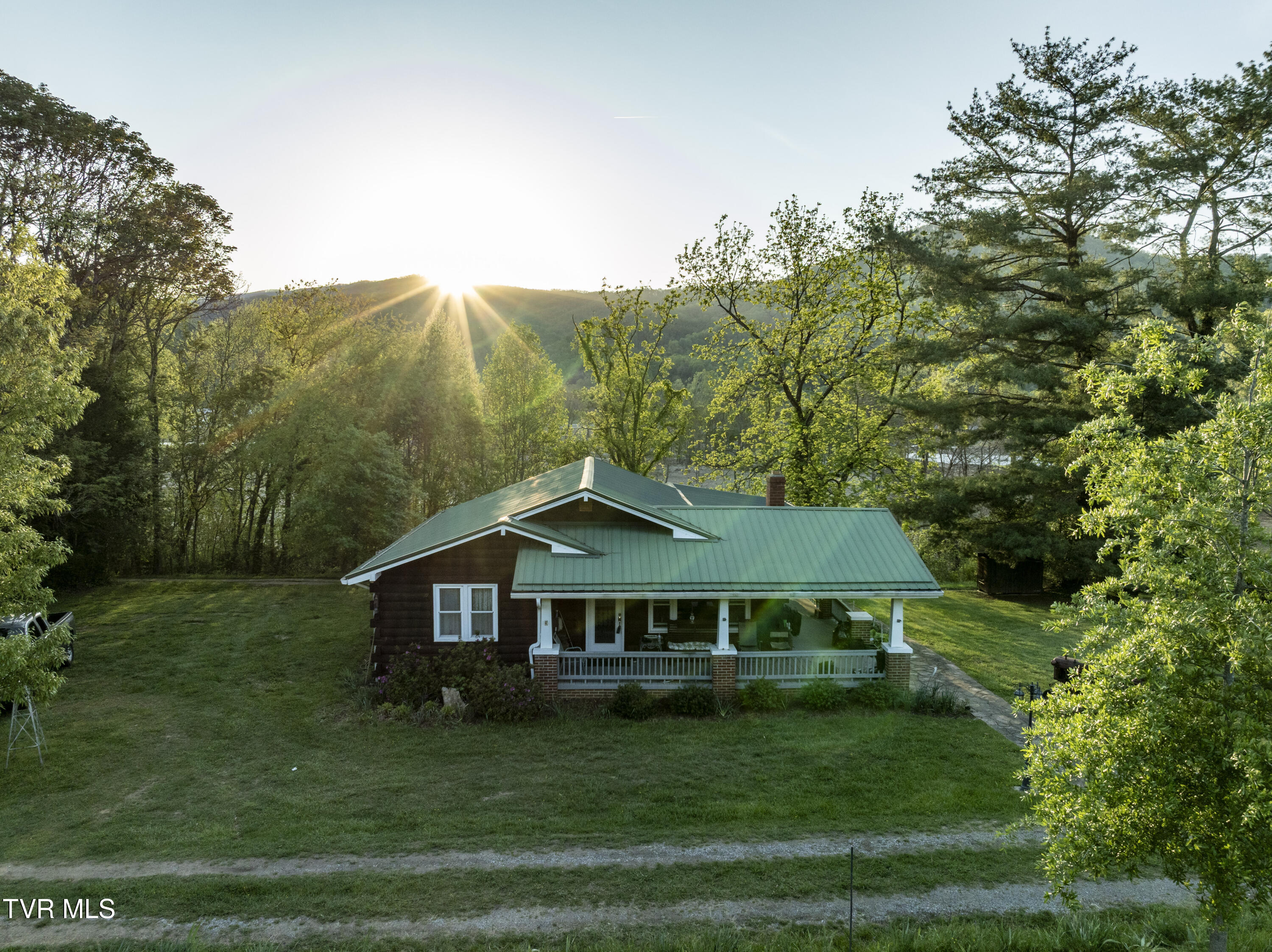 701 Bailey Lane, Erwin, Tennessee image 4
