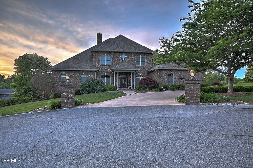 Photo of 132 Westover Drive, Bristol, TN 37620 (MLS # 9994748)