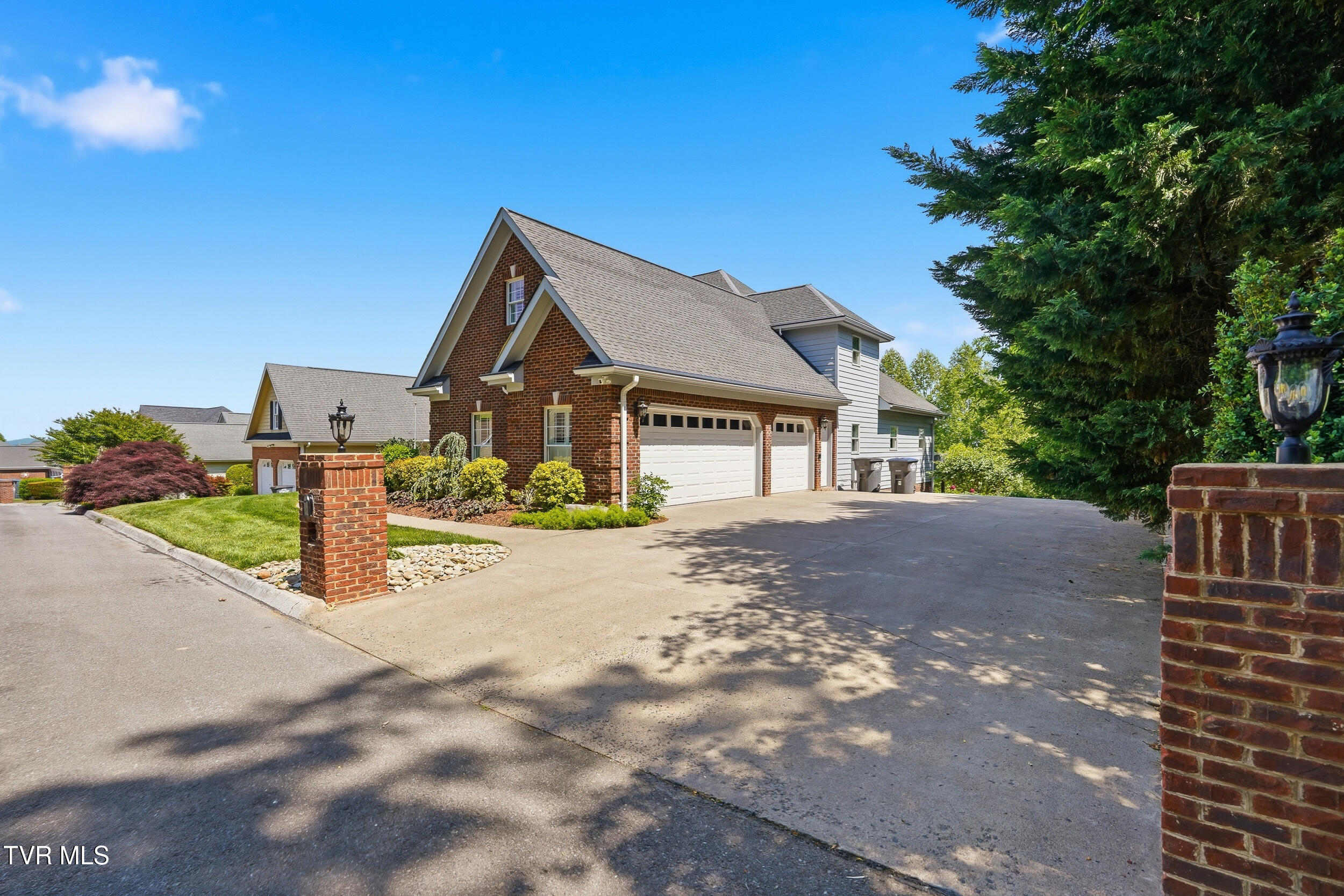 292 Alpine Trail