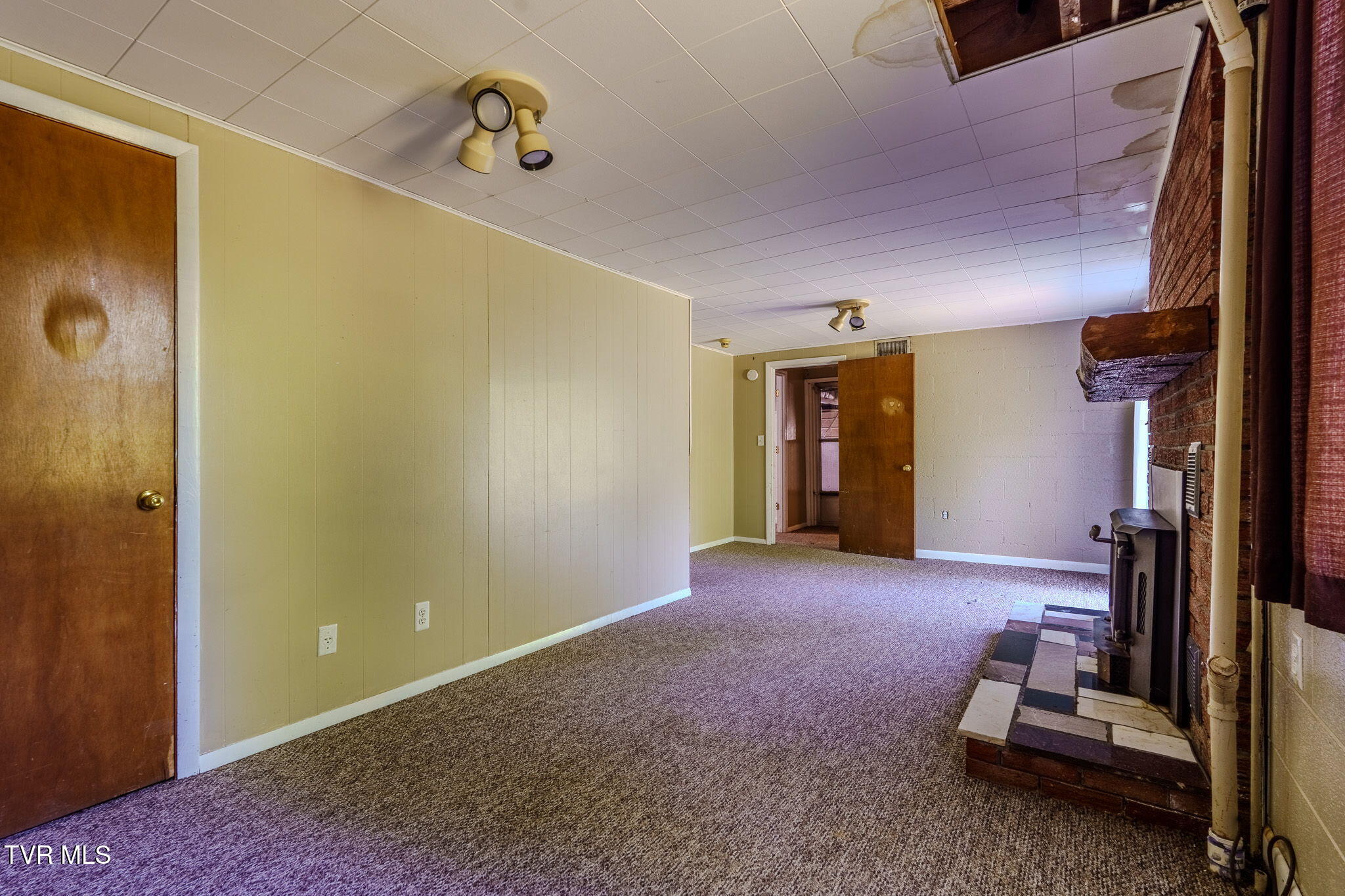 812 Redbud Drive