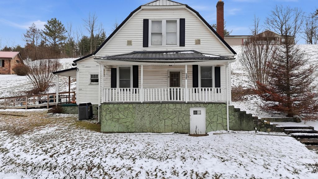 Photo of 614 Jefferson Street, Coeburn, VA 24230 (MLS # 9991609)