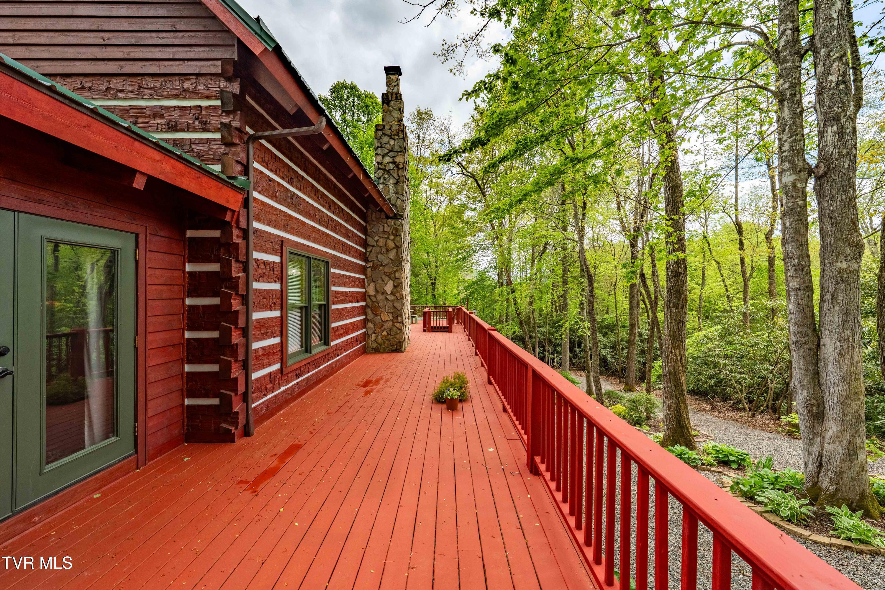 319 Ivy Wood Lane, Mountain City, Tennessee image 32