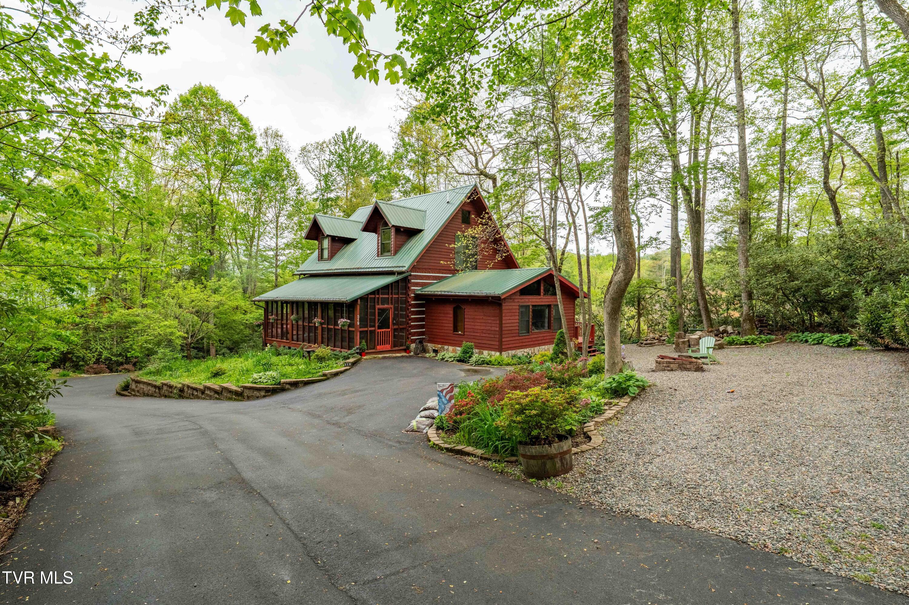 319 Ivy Wood Lane, Mountain City, Tennessee image 6