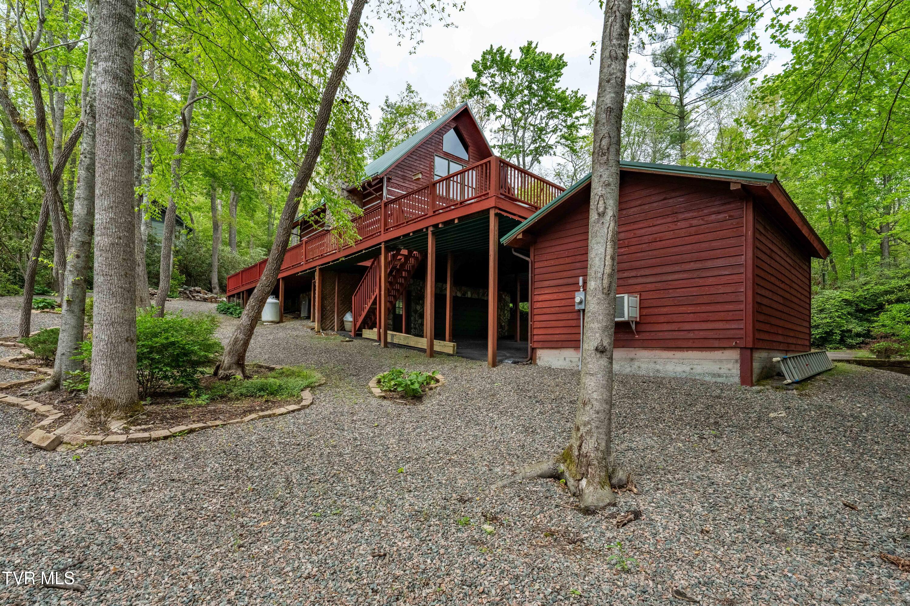 319 Ivy Wood Lane, Mountain City, Tennessee image 26