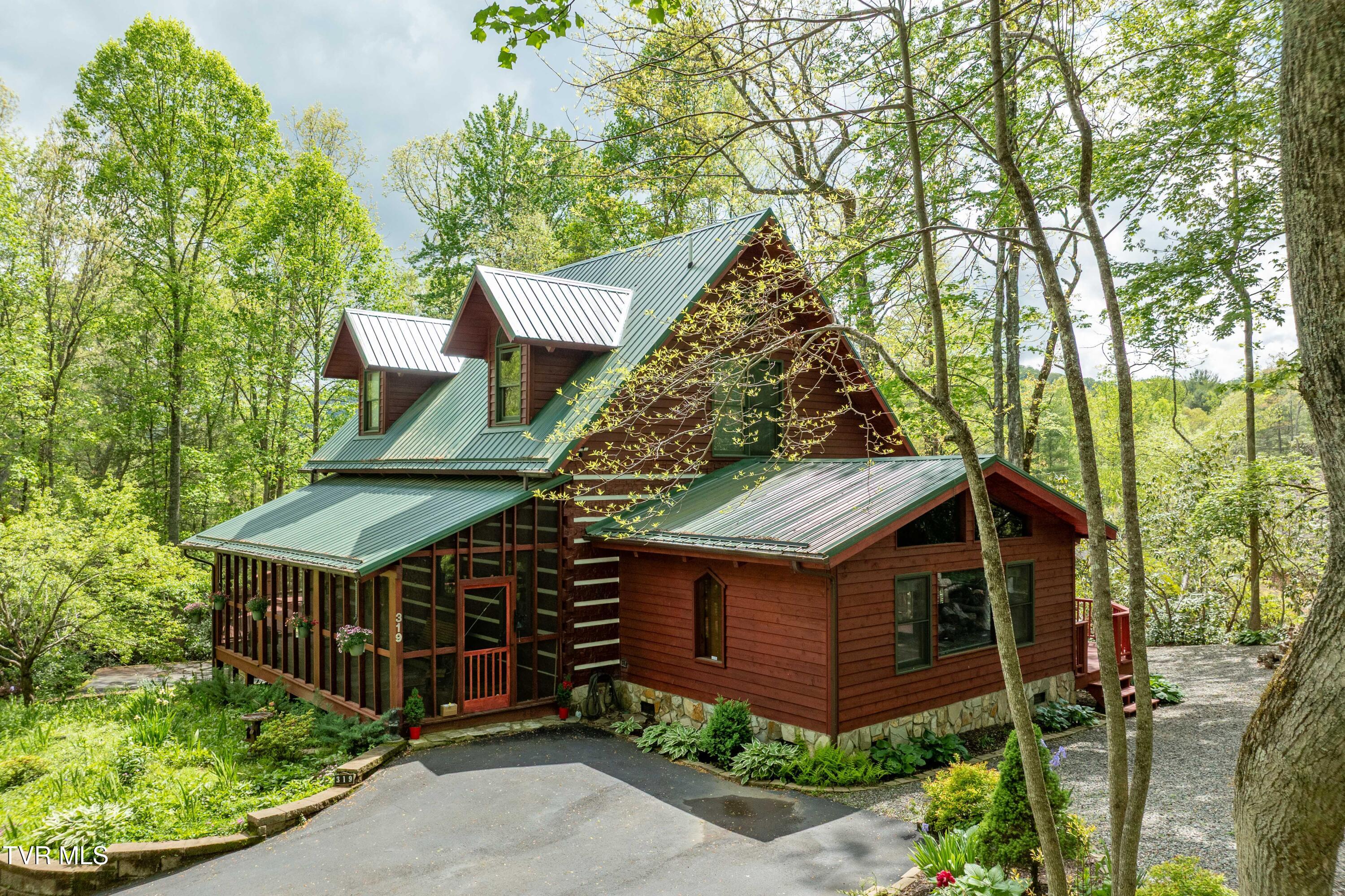 319 Ivy Wood Lane, Mountain City, Tennessee image 9