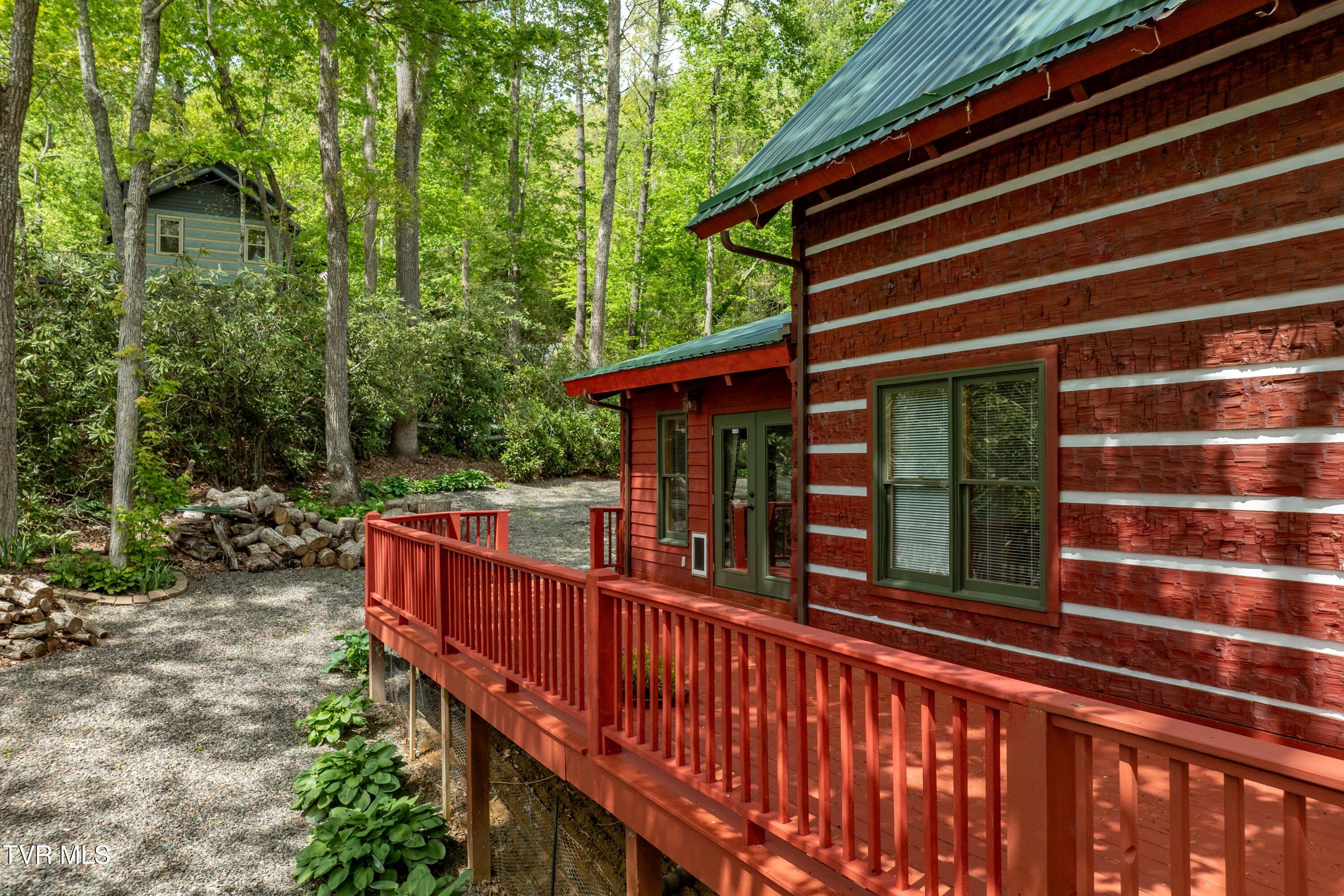319 Ivy Wood Lane, Mountain City, Tennessee image 14