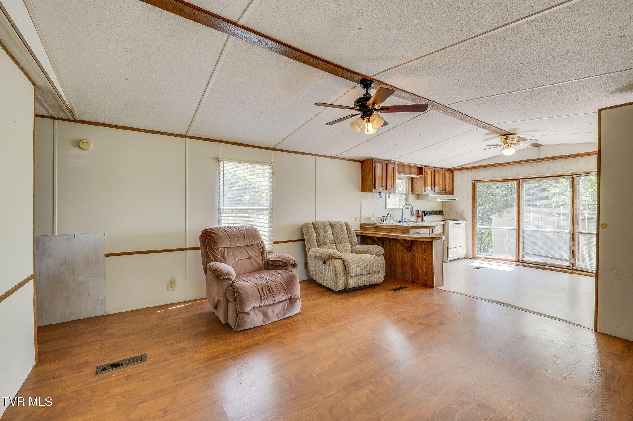 1312 Perrien Lane, Dandridge, Tennessee image 10
