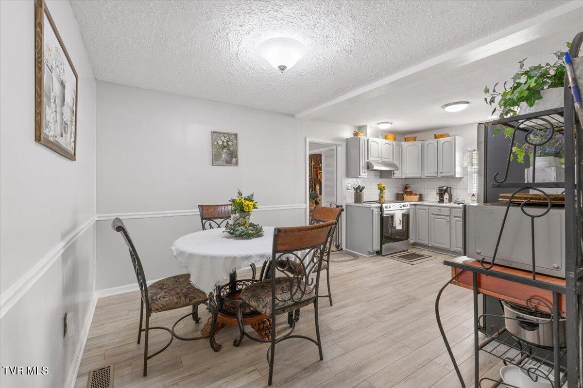 916 Clark Street, Bristol, Virginia image 17