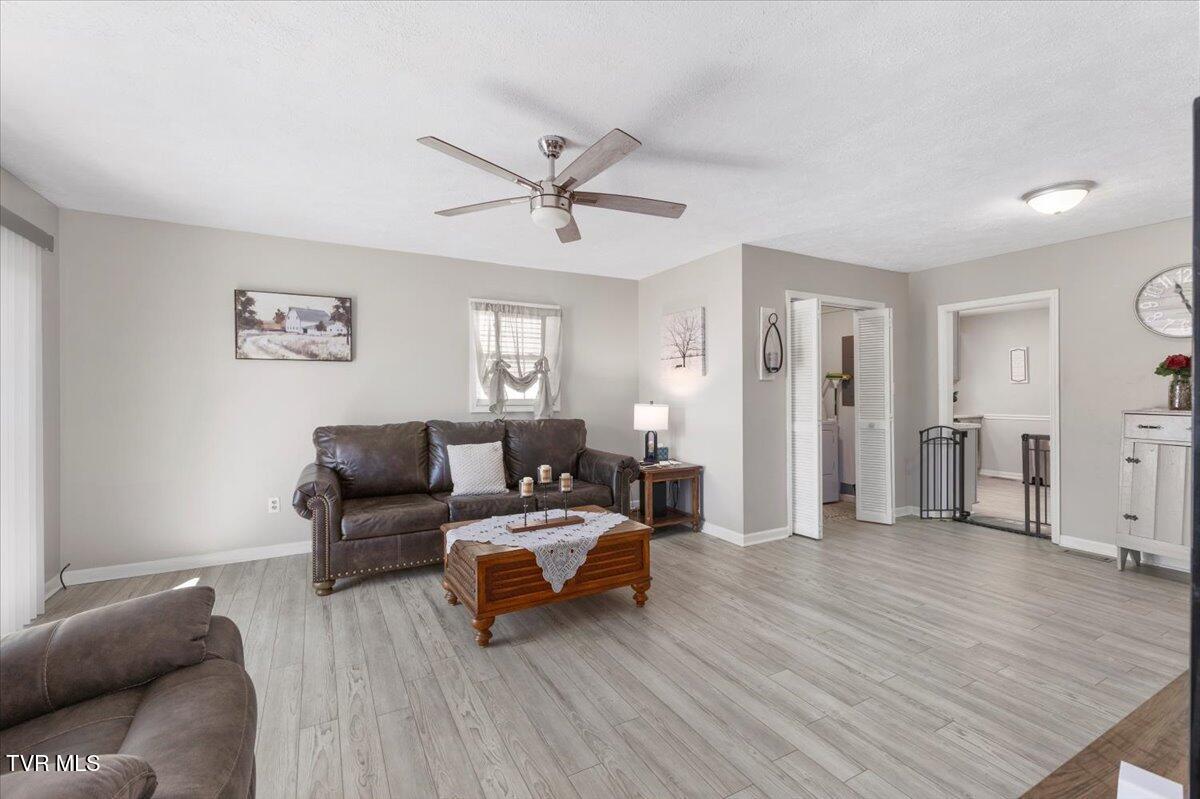 916 Clark Street, Bristol, Virginia image 23