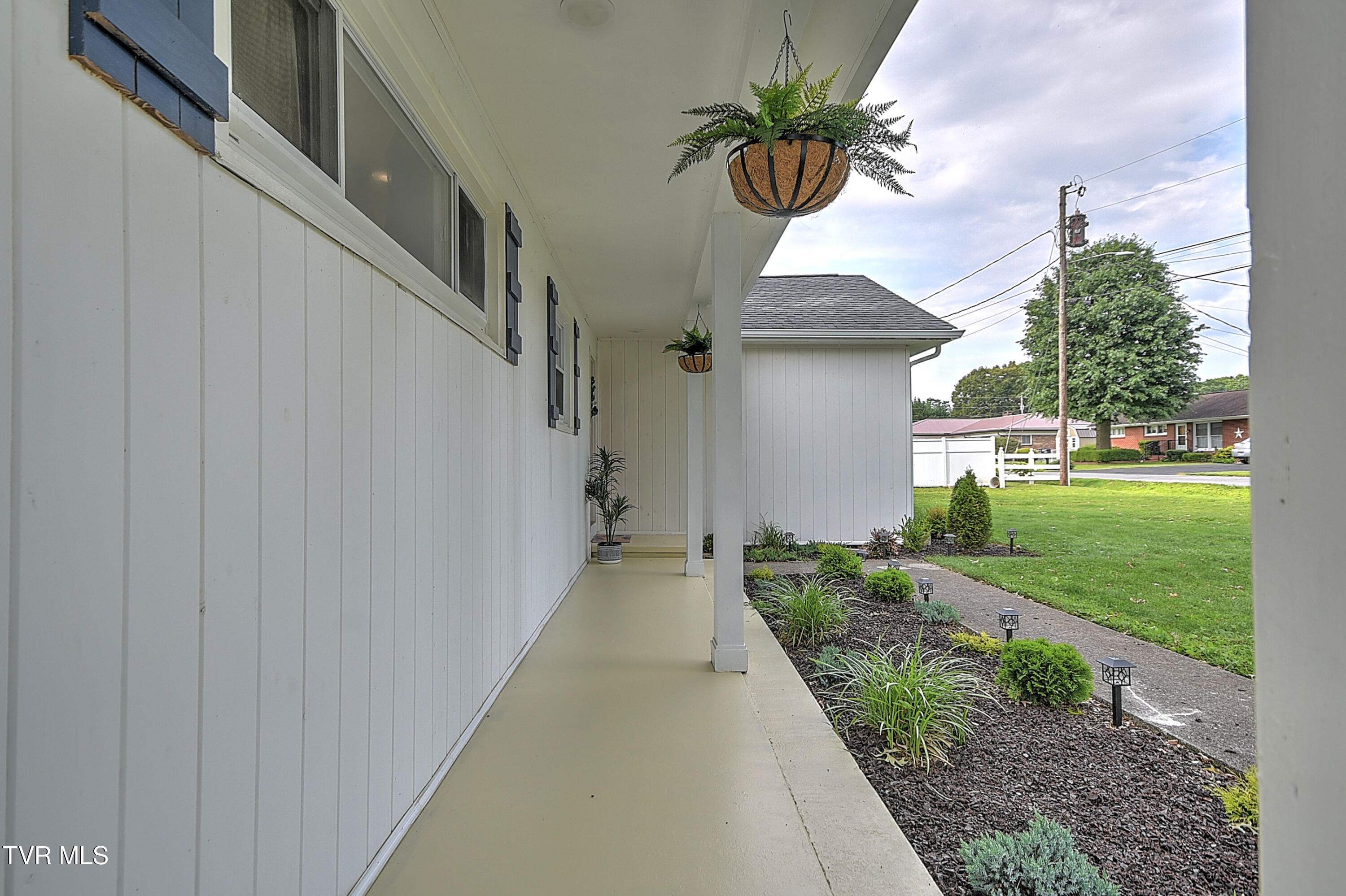315 Liberty Avenue, Erwin, Tennessee image 2