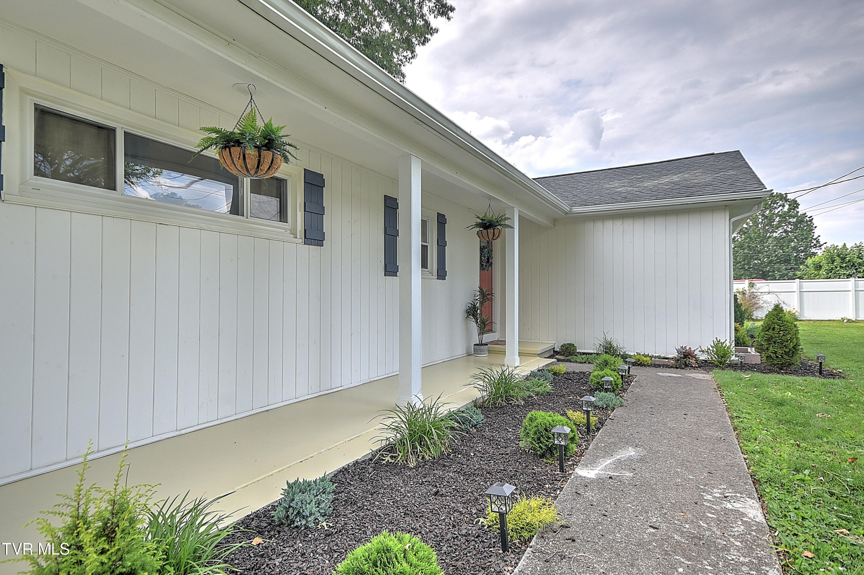 315 Liberty Avenue, Erwin, Tennessee image 3