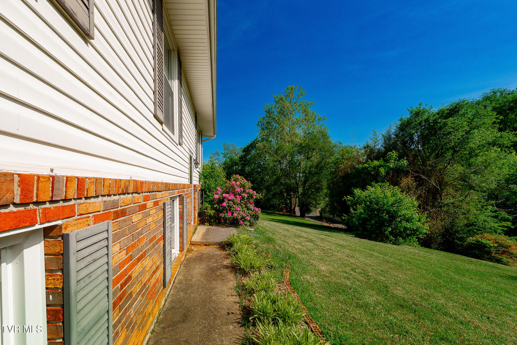 1400 Forest View Drive, Kingsport, Tennessee image 11