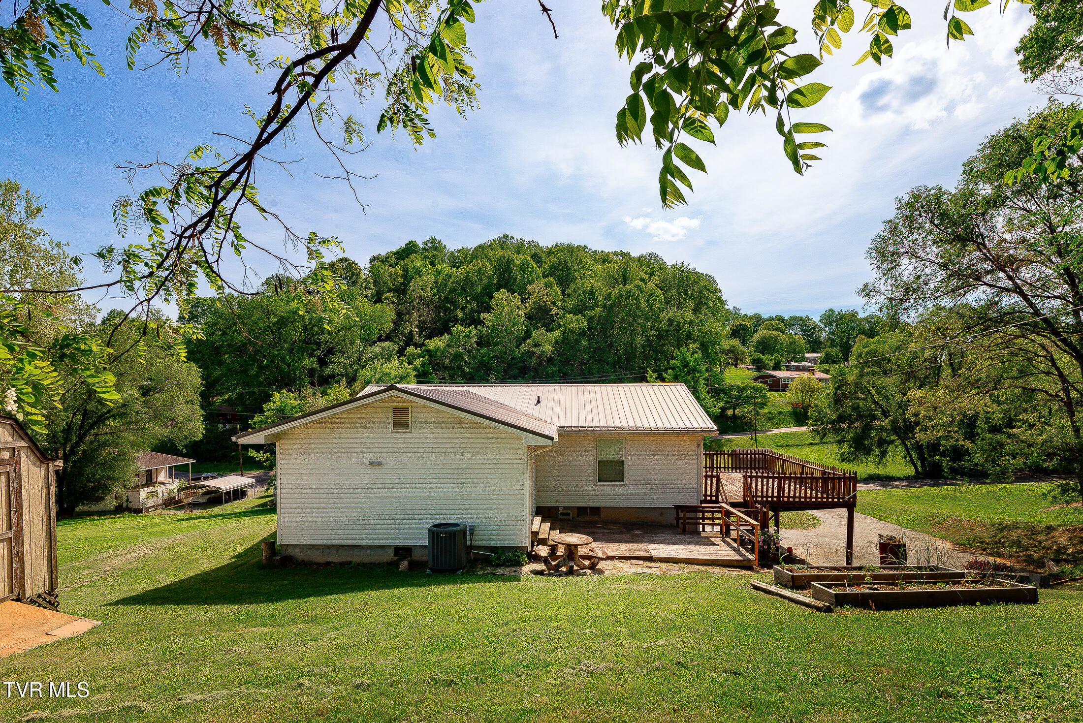1400 Forest View Drive, Kingsport, Tennessee image 6