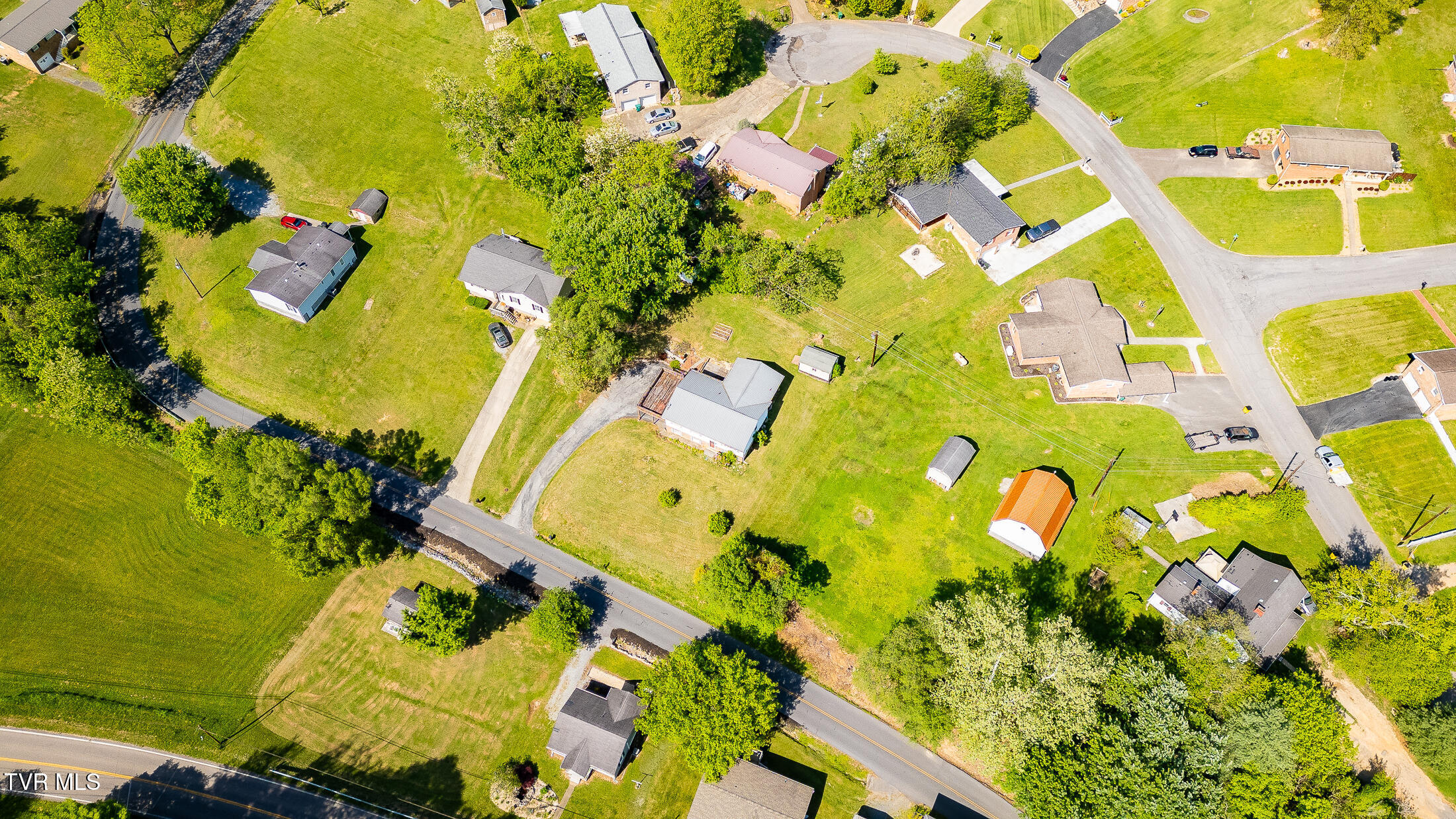 1400 Forest View Drive, Kingsport, Tennessee image 4