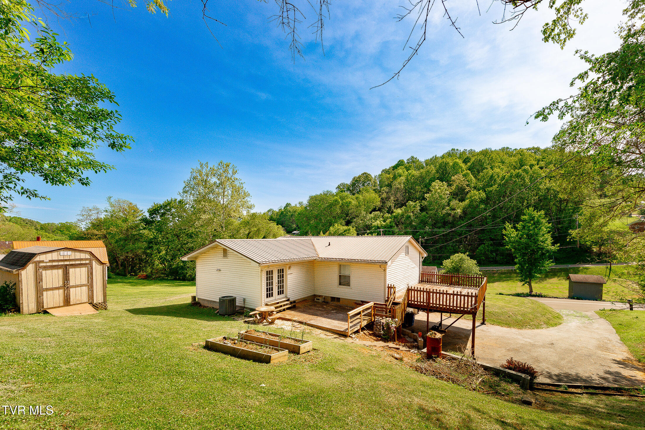 1400 Forest View Drive, Kingsport, Tennessee image 8