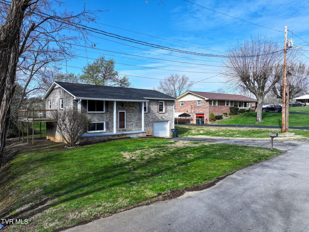 Photo of 210 Marie Street, Greeneville, TN 37743 (MLS # 9992598)