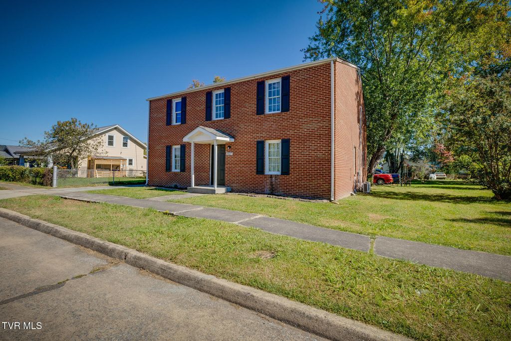 Photo of 1527 Fuller Street, Kingsport, TN 37664 (MLS # 9992009)