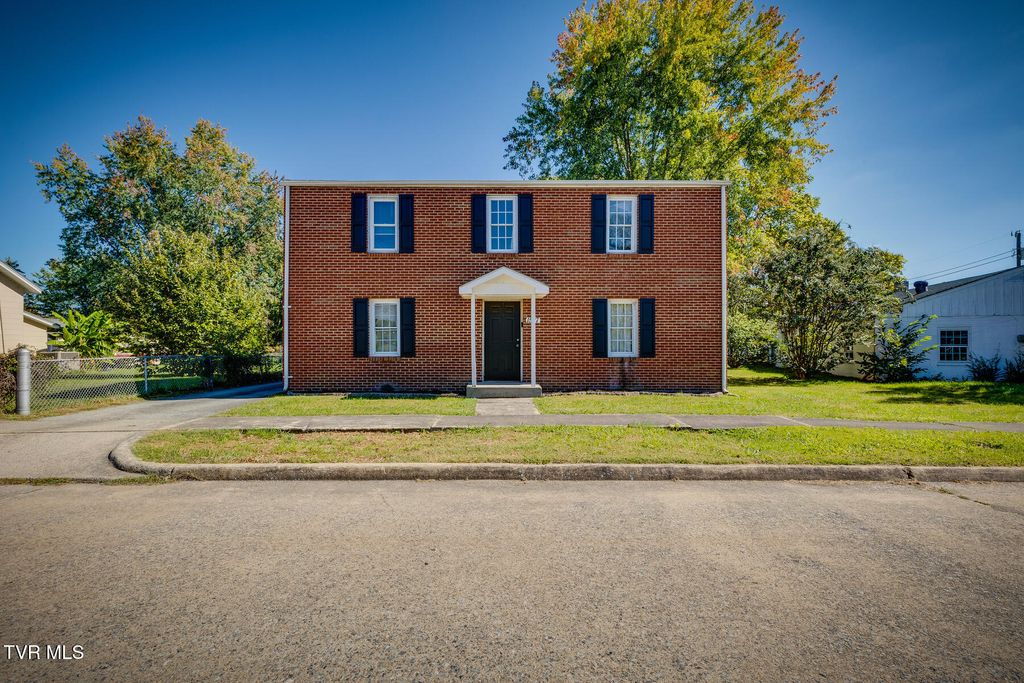 Photo of 1527 Fuller Street, Kingsport, TN 37664 (MLS # 9992009)