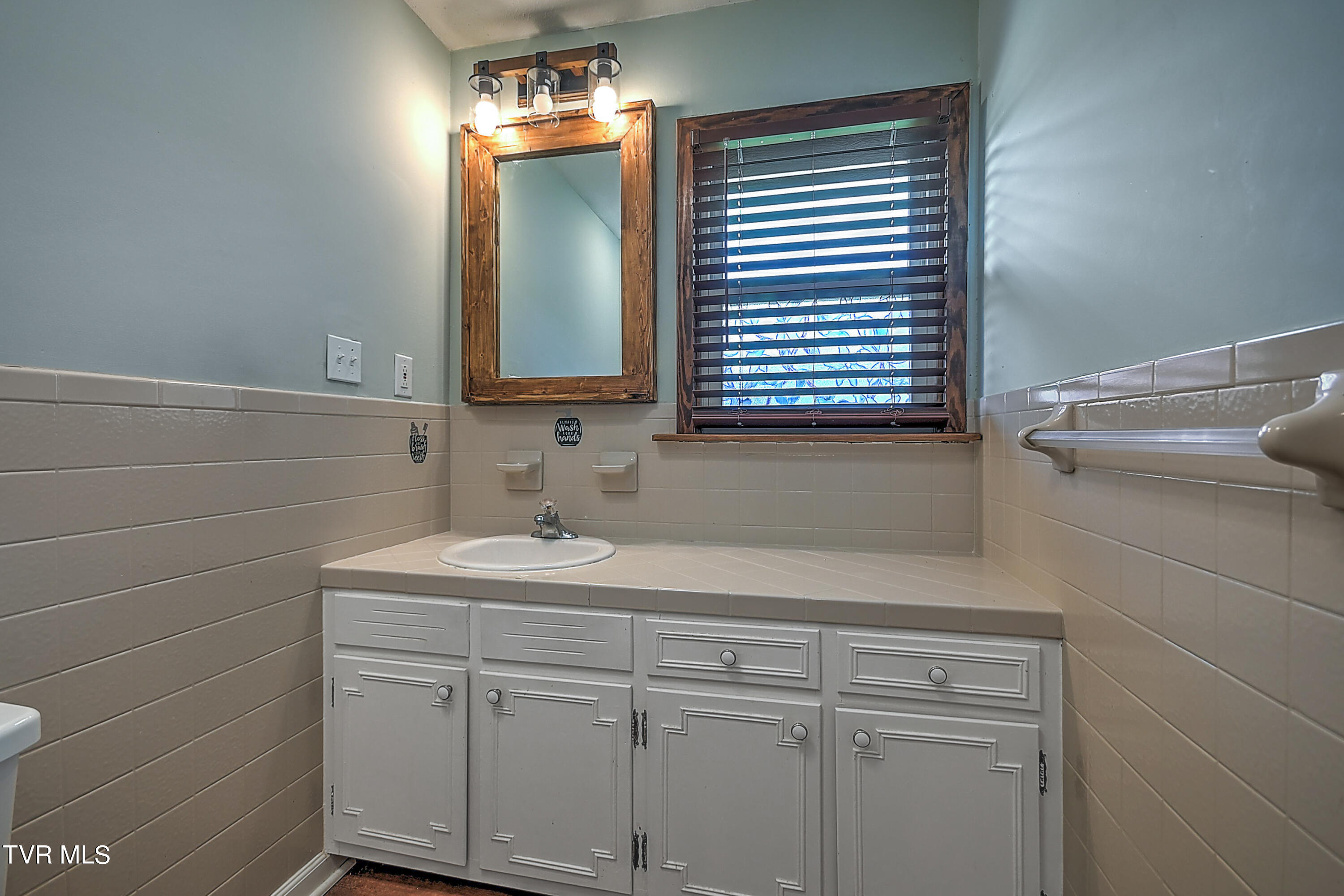 279 Spring Valley Road, Bristol, Virginia image 26