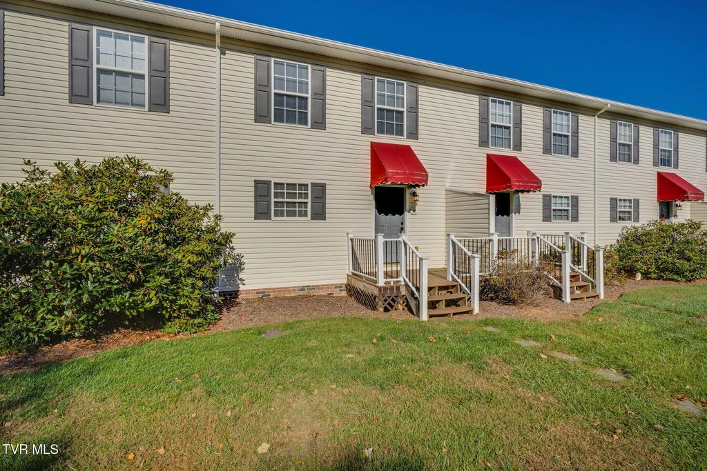 Photo of 2201 Cherokee Road #18, Johnson City, TN 37604 (MLS # 9987505)