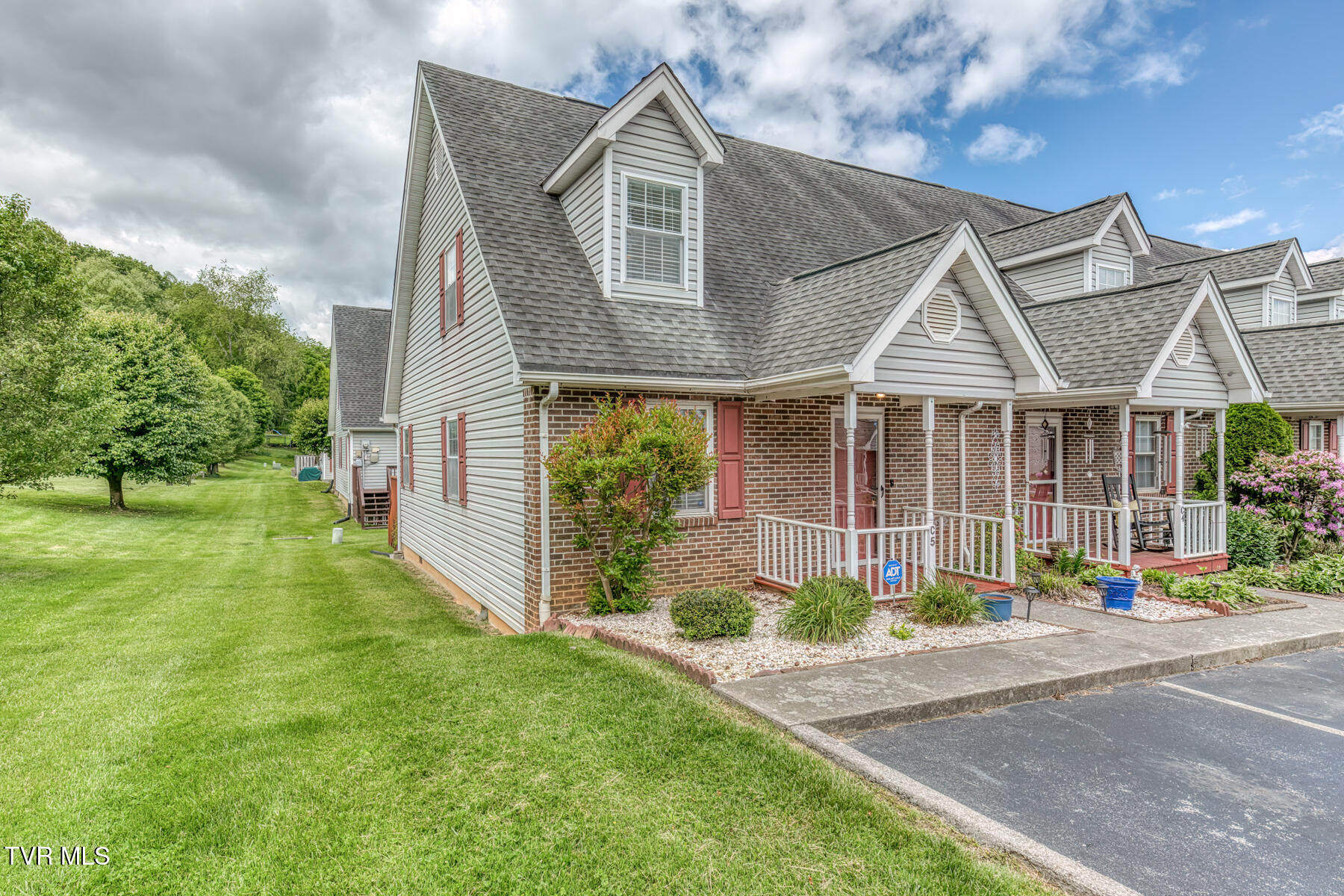 210 Spring Street #C5, Blountville, Tennessee image 2