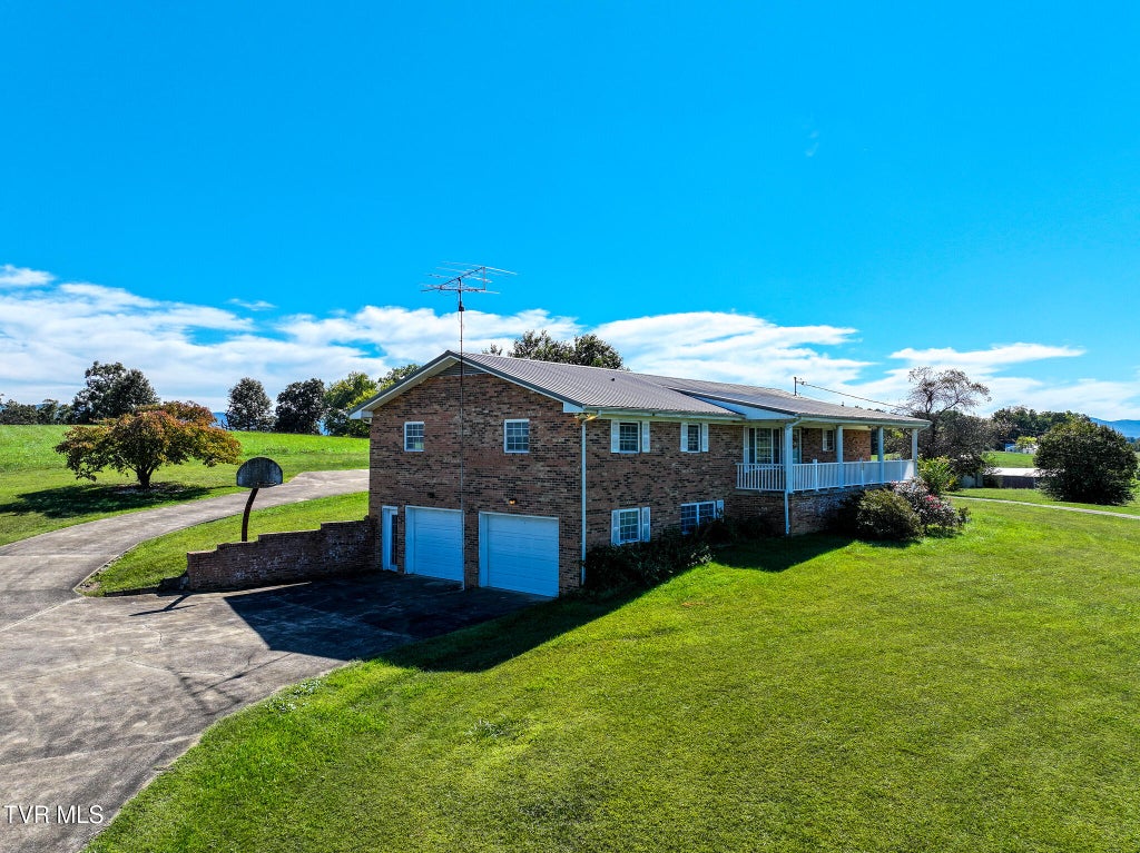 Photo of 575 Allens Bridge Road, Greeneville, TN 37743 (MLS # 10001844)