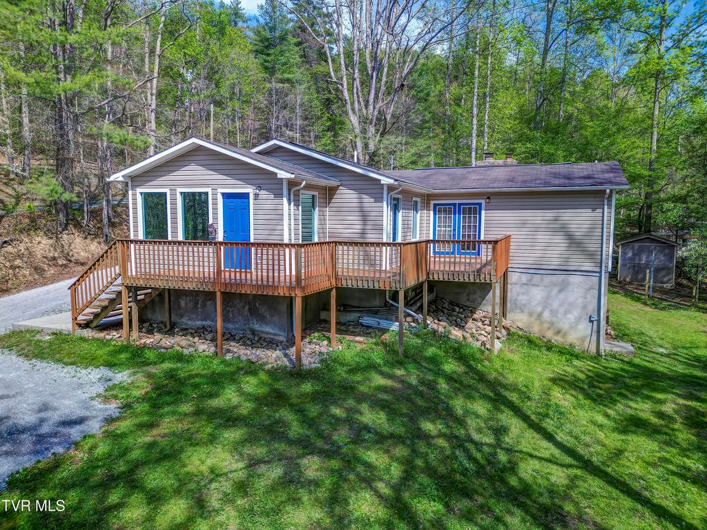 Photo of 308 Friendship Road, Bristol, TN 37620 (MLS # 9994095)