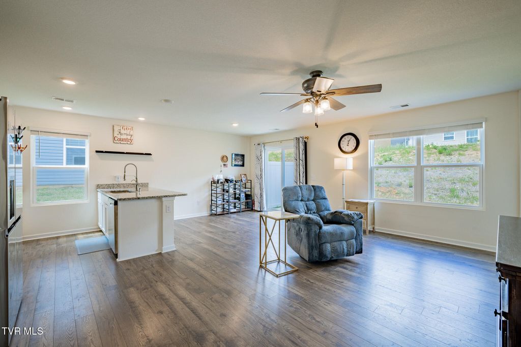 Photo of 925 Lola Lane, Kingsport, TN 37663 (MLS # 9996054)