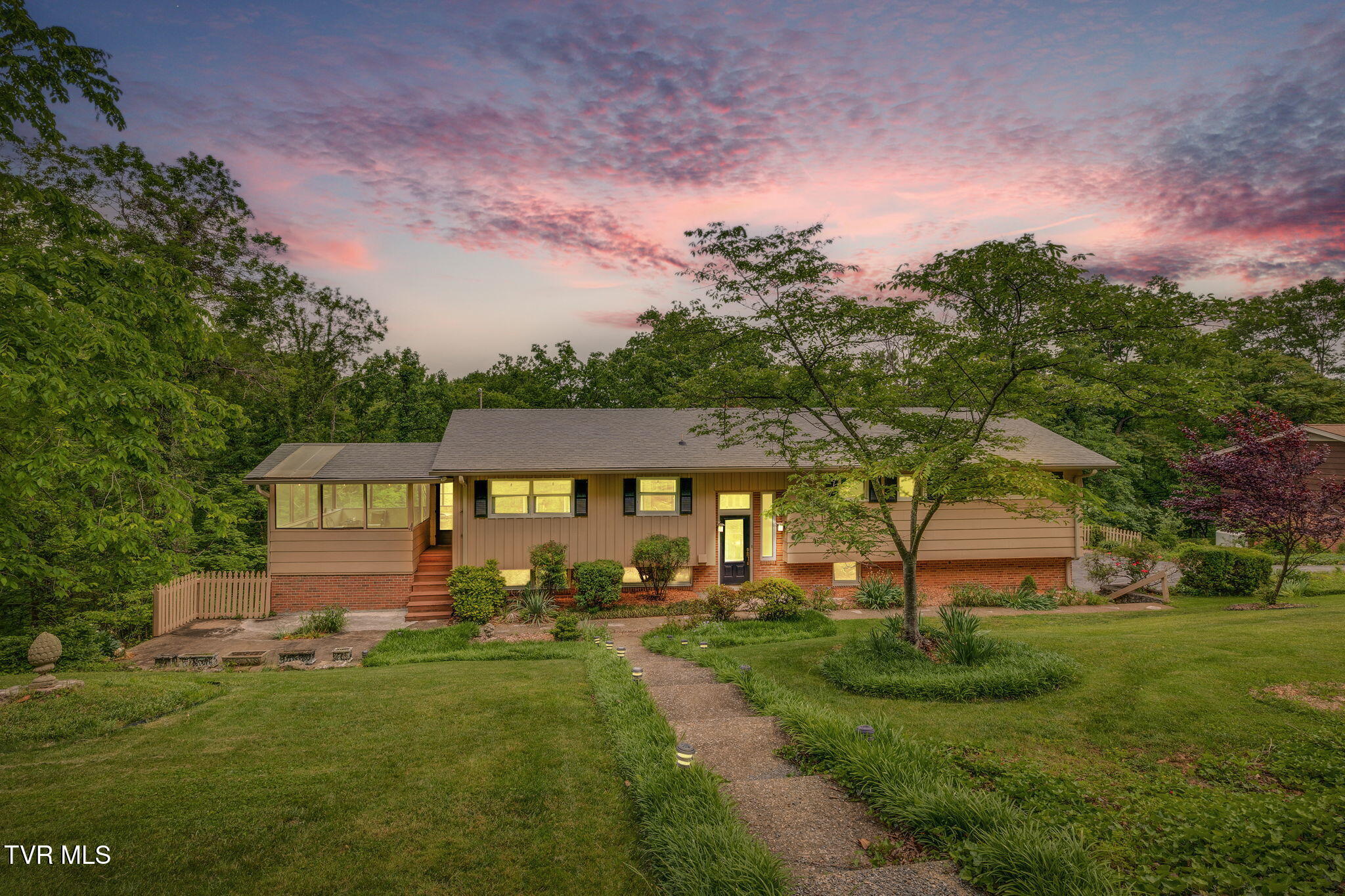 4534 Brookridge Drive, Kingsport, Tennessee image 2