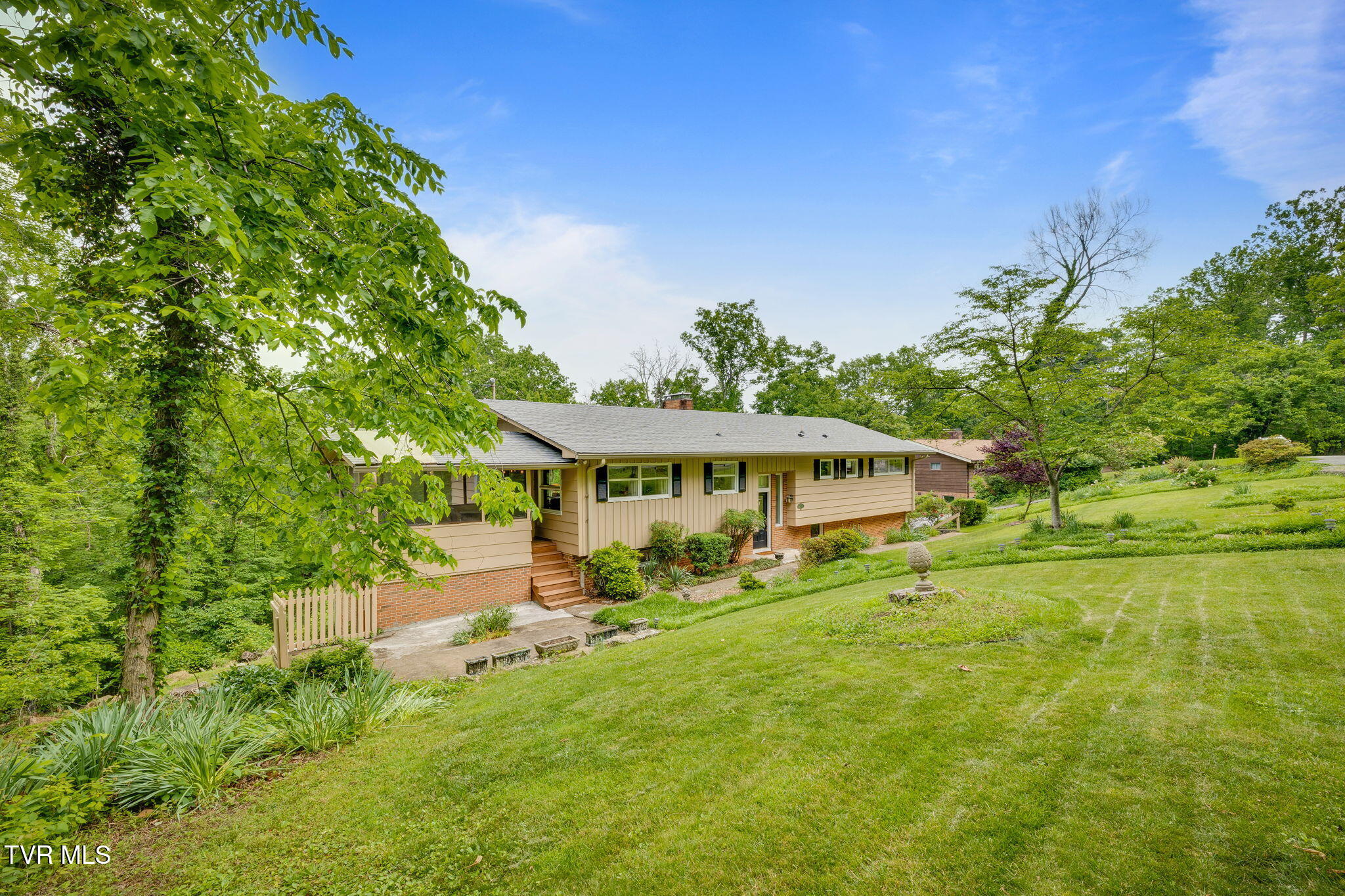 4534 Brookridge Drive, Kingsport, Tennessee image 6