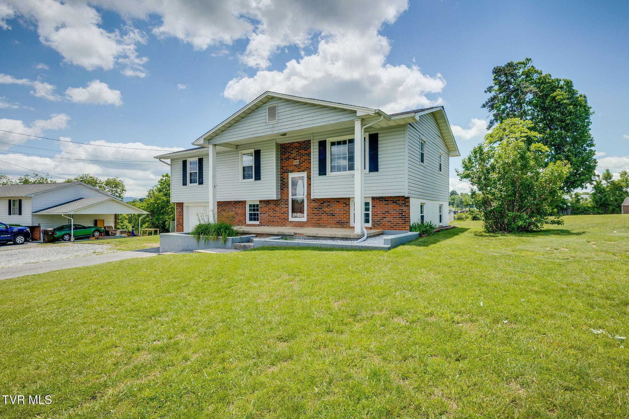 404 Laurel Ct. Ct, Piney Flats, Tennessee image 3