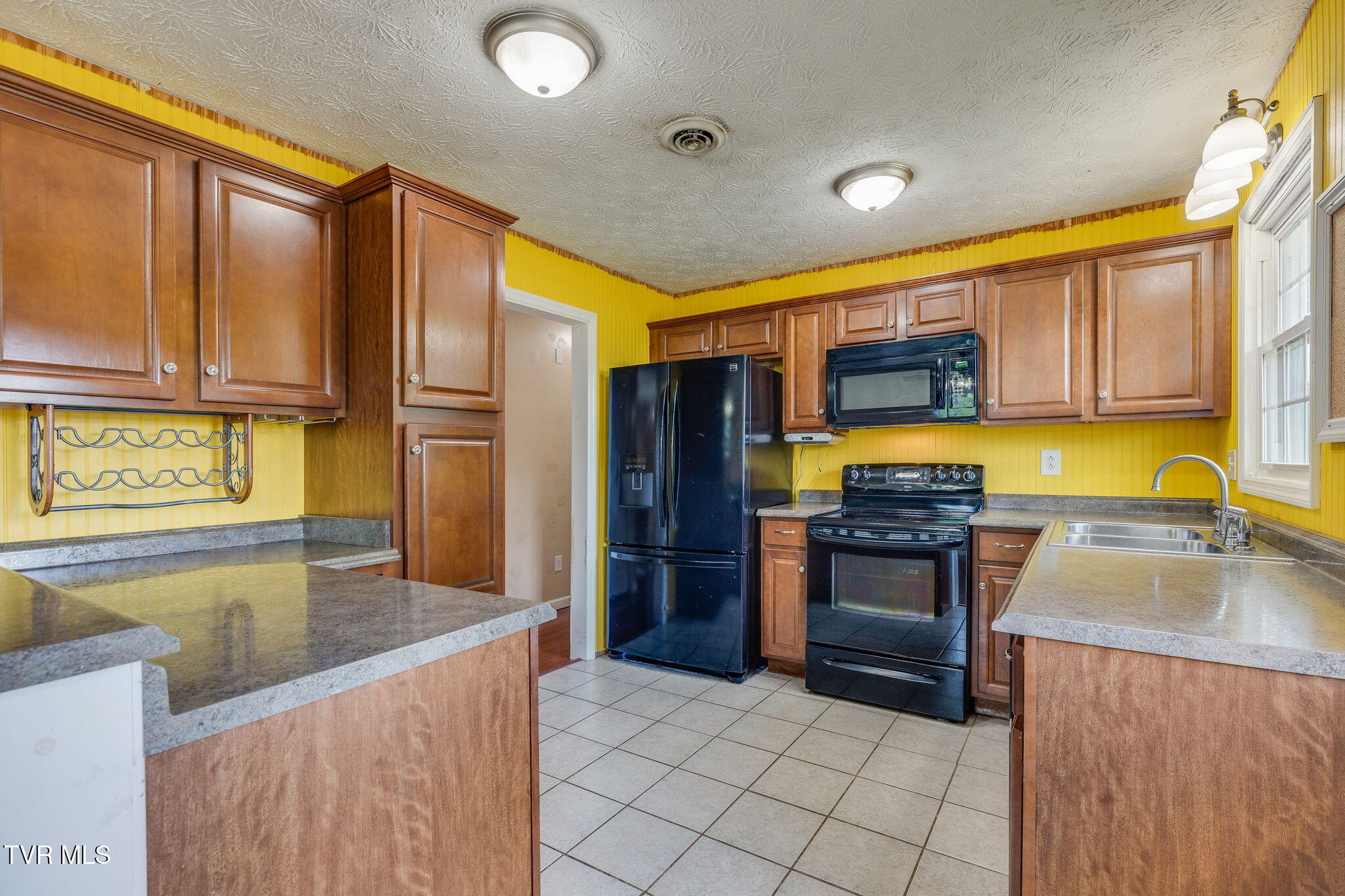 404 Laurel Ct. Ct, Piney Flats, Tennessee image 10
