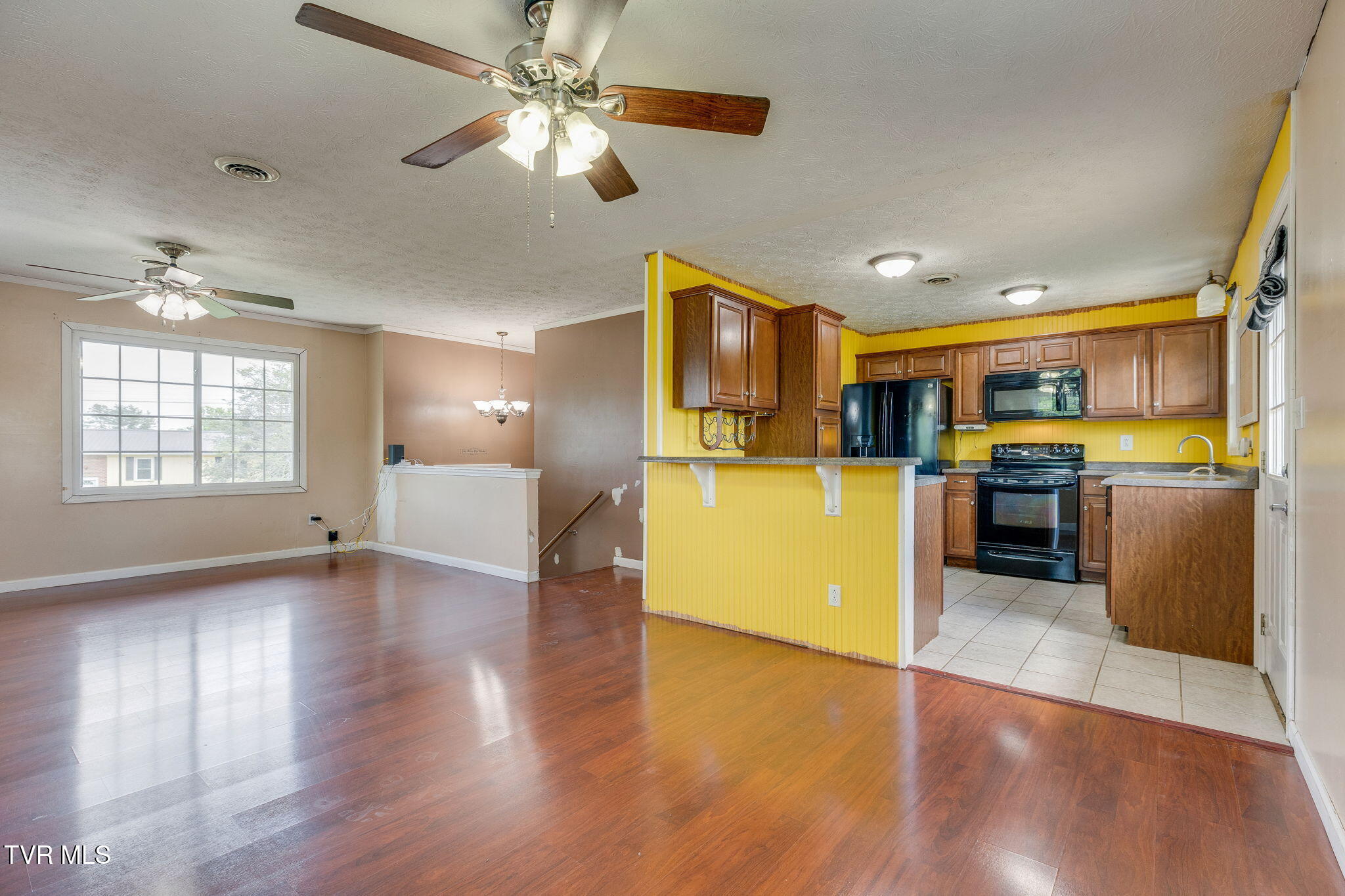 404 Laurel Ct. Ct, Piney Flats, Tennessee image 9