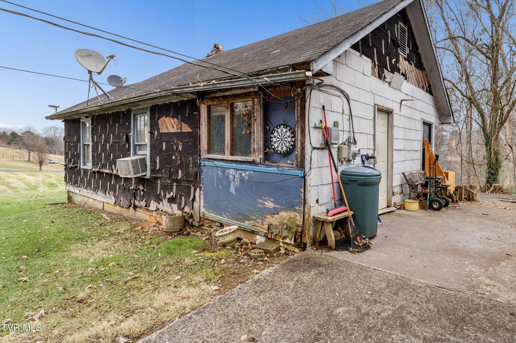 Photo of 277 Ridgeway Road, Kingsport, TN 37664 (MLS # 9989543)