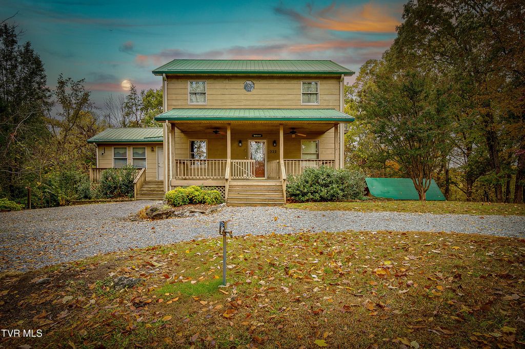 Photo of 322 Waco Court, Kingsport, TN 37664 (MLS # 9987885)