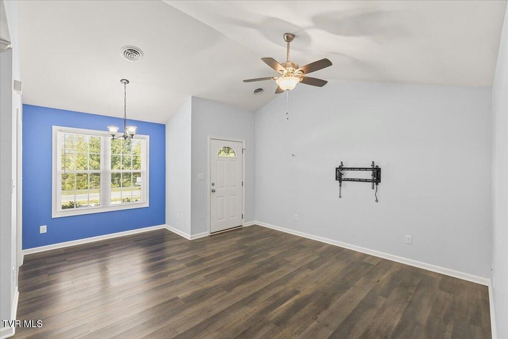 Photo of 61 Chatfield Square #61, Johnson City, TN 37615 (MLS # 9994443)