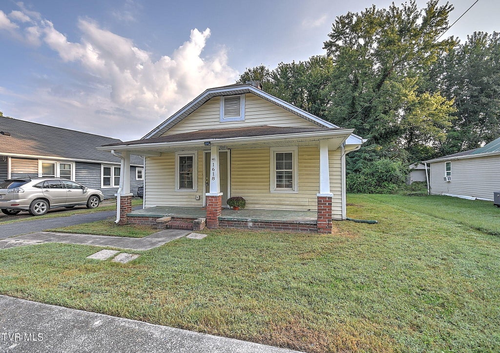 Photo of 1618 Vance ST, Kingsport, TN 37664 (MLS # 10001239)