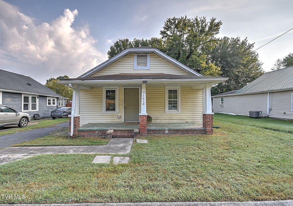 Photo of 1618 Vance ST, Kingsport, TN 37664 (MLS # 10001239)