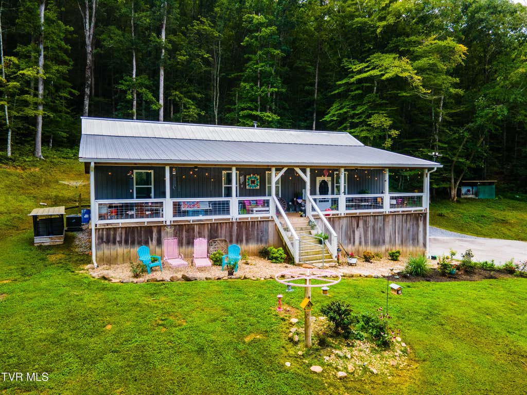 Photo of 363 Hog Lot Road, Rogersville, TN 37857 (MLS # 9999375)