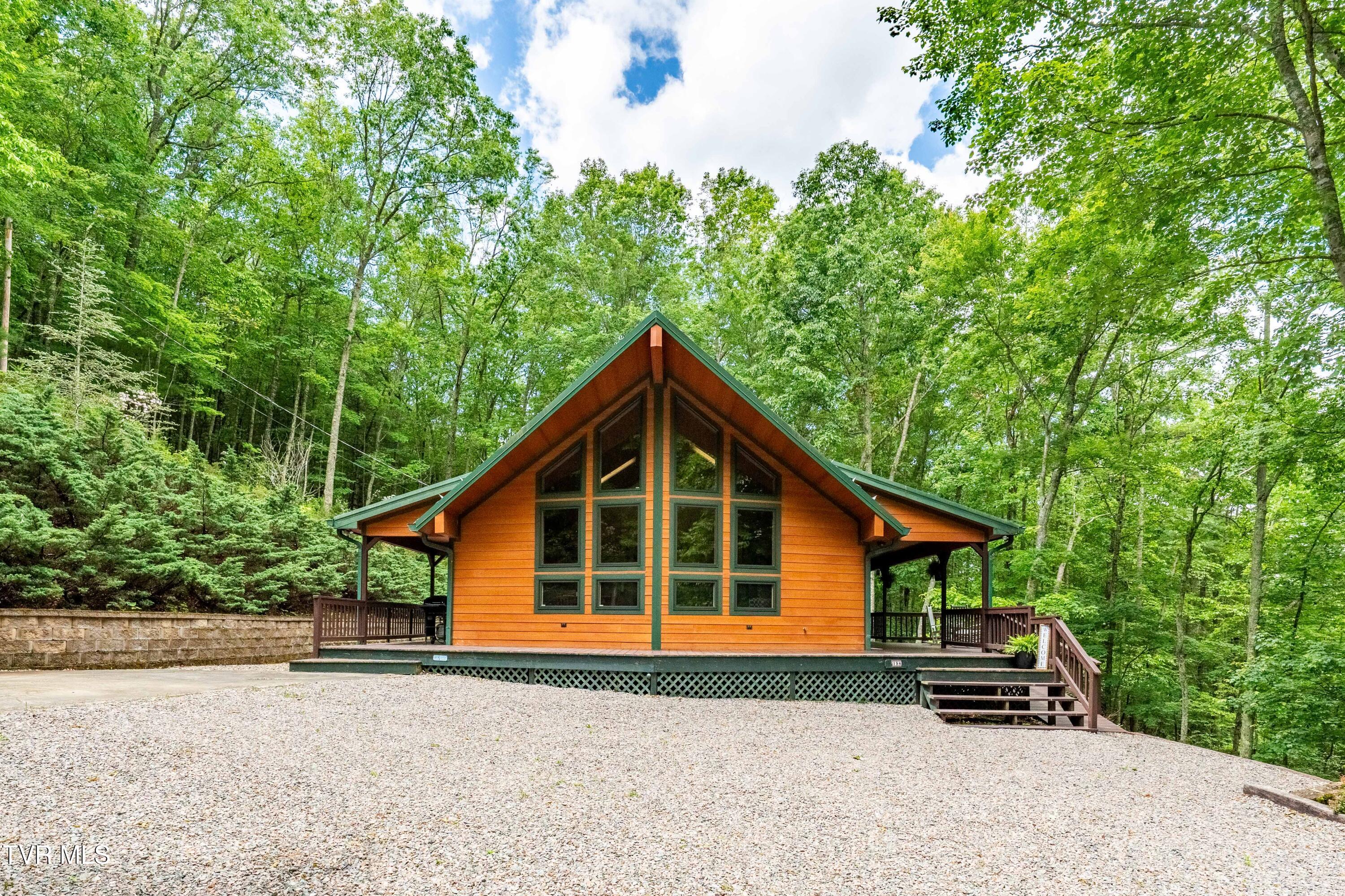 198 Gunbarrel Lane, Butler, Tennessee image 2