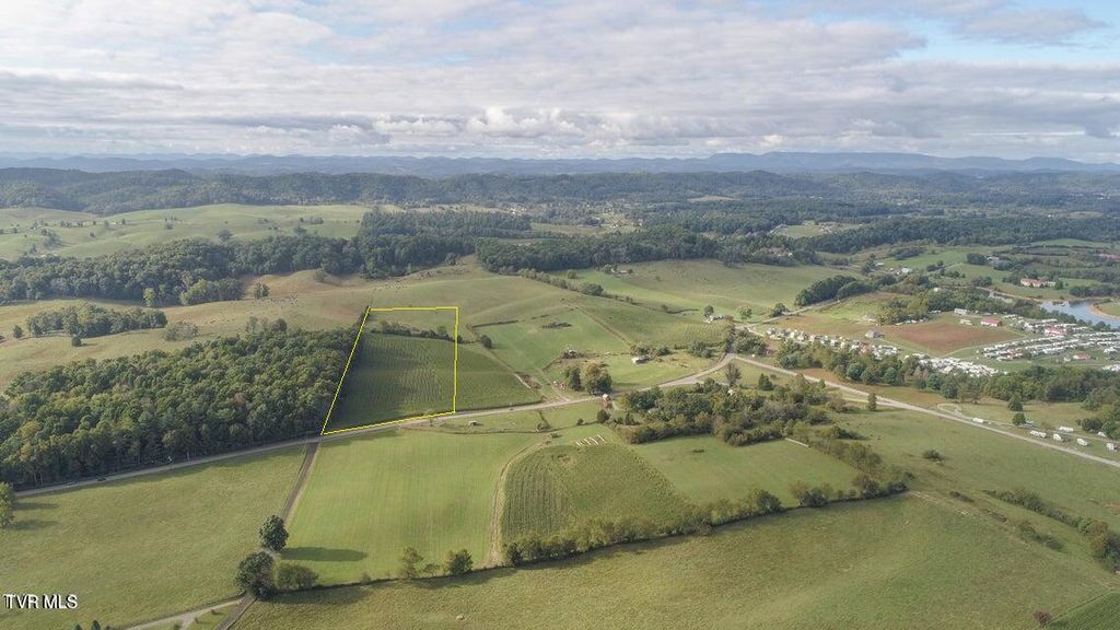 Photo of 661683 Tennessee 44, Bristol, TN 37620 (MLS # 9993388)