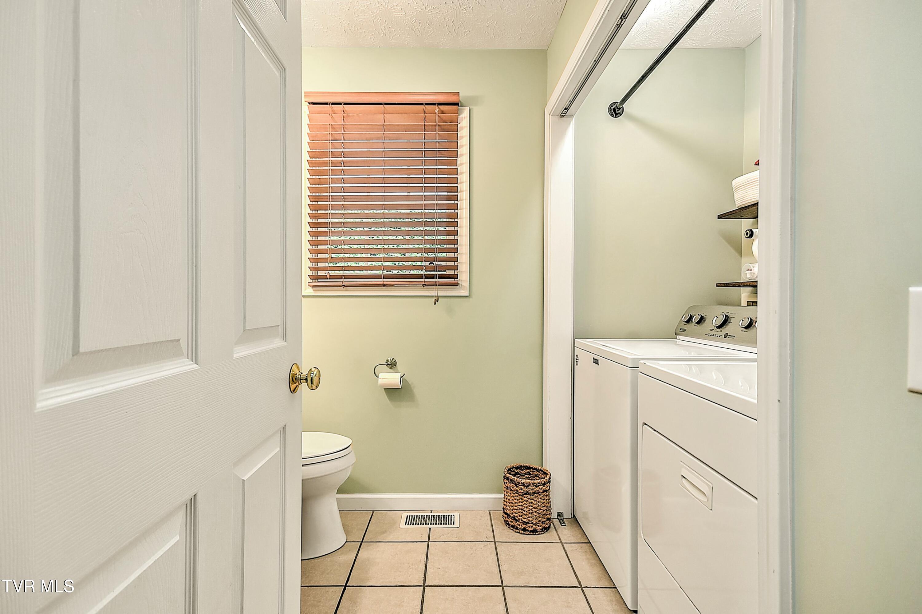 120 Sunnyfield Drive Drive, Blountville, Tennessee image 17
