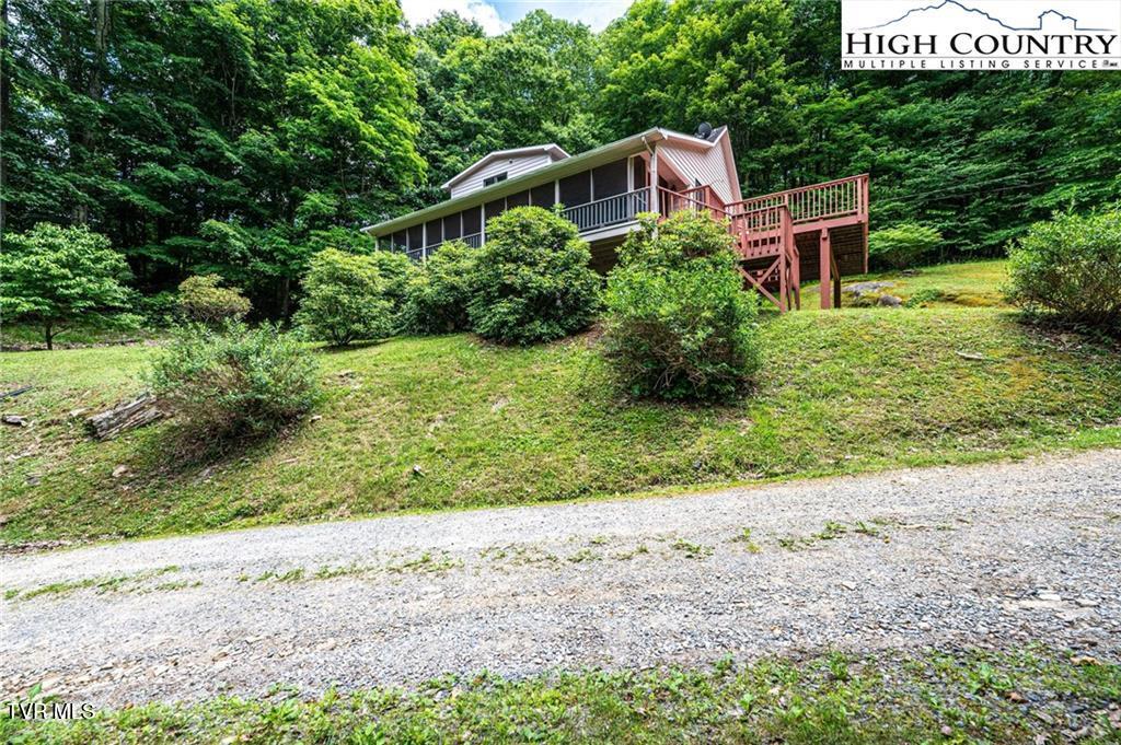 3974 Beech Mountain Road, Elk Park, North Carolina image 2