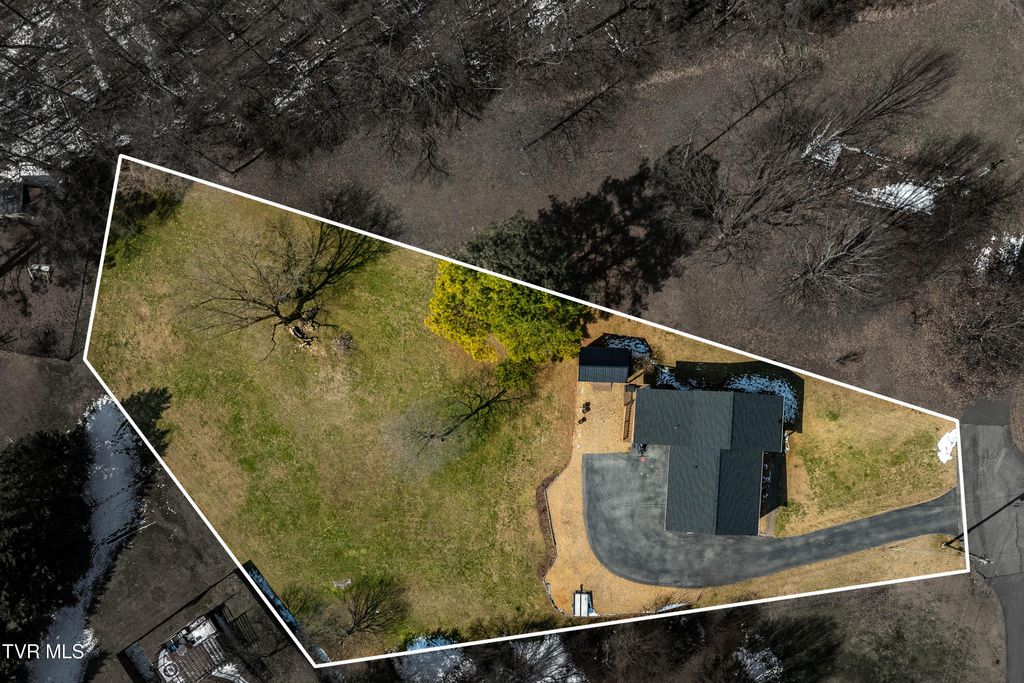 Photo of 125 Rosebud Lane, Gray, TN 37615 (MLS # 9991039)