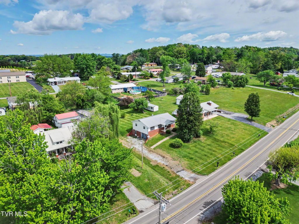 Photo of 3612 Newport Highway, Greeneville, TN 37743 (MLS # 9994316)