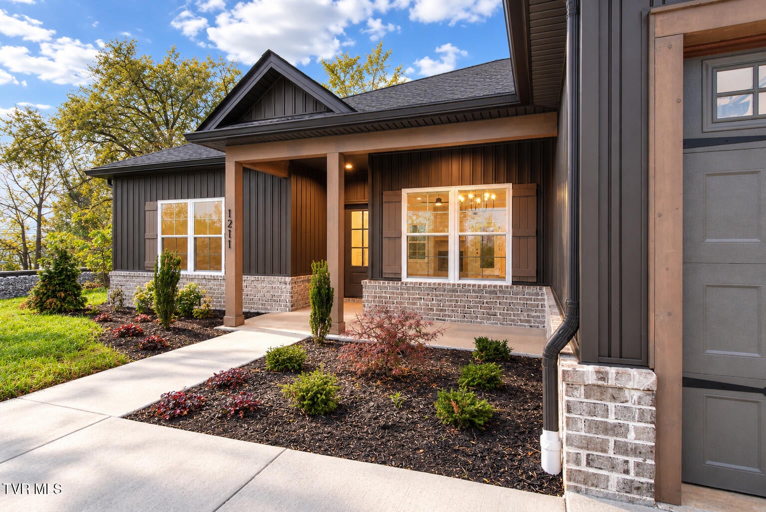 1211 Brown Road
