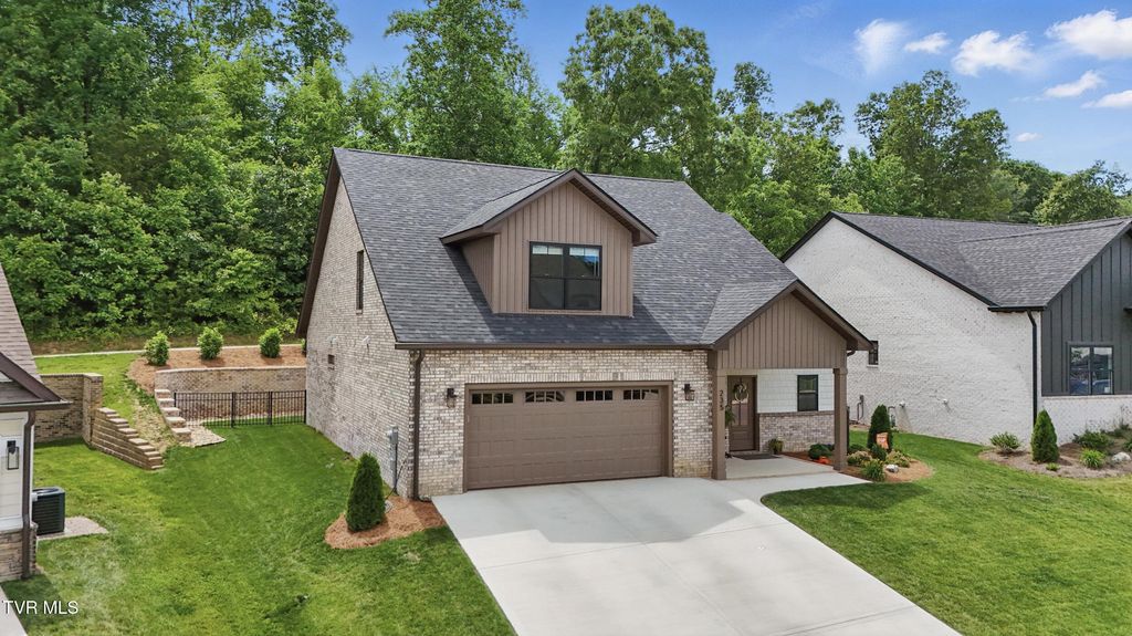 Photo of 235 Winston Place, Johnson City, TN 37615 (MLS # 9989098)