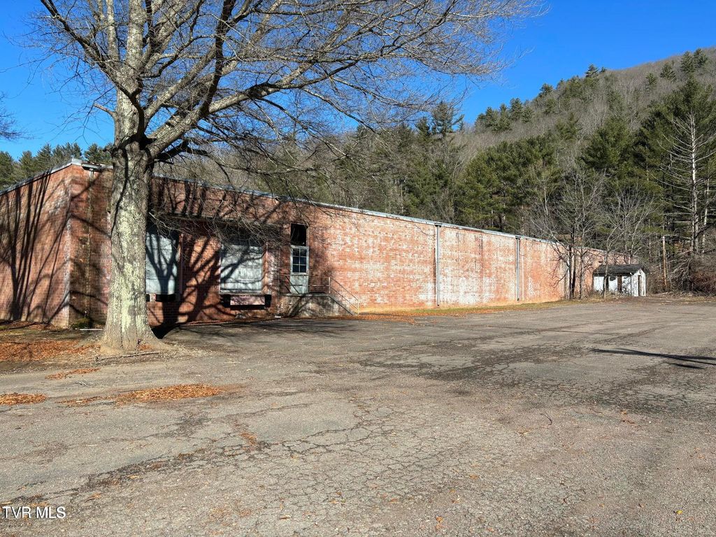 Photo of 4085 Highway 421, Mountain City, TN 37683 (MLS # 9978053)