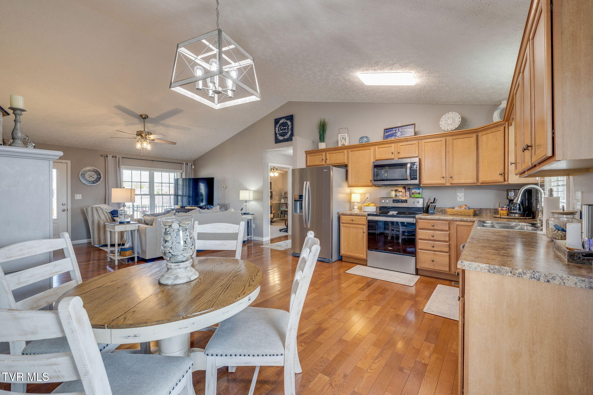 209 Navajo Trail, Church Hill, Tennessee image 14
