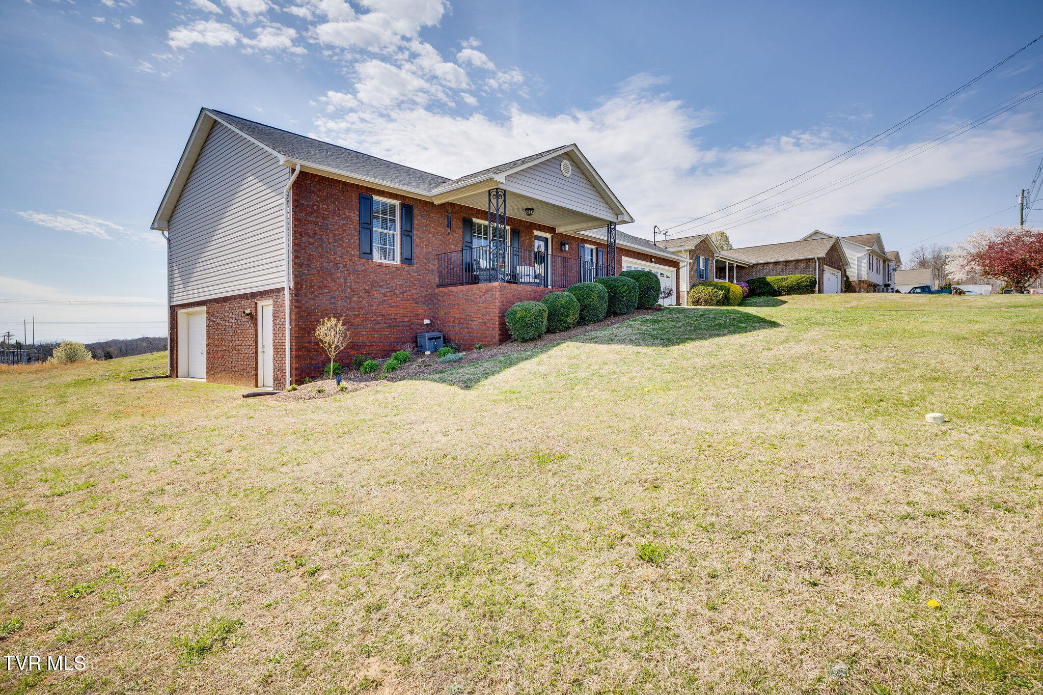 209 Navajo Trail, Church Hill, Tennessee image 4